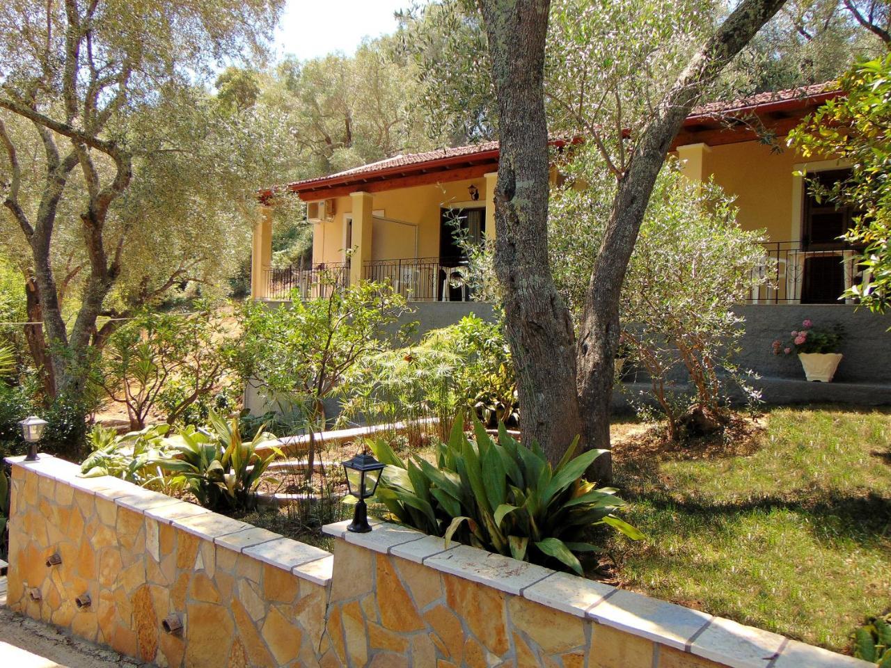 ליאפאדס Villa Eleni - Studios מראה חיצוני תמונה